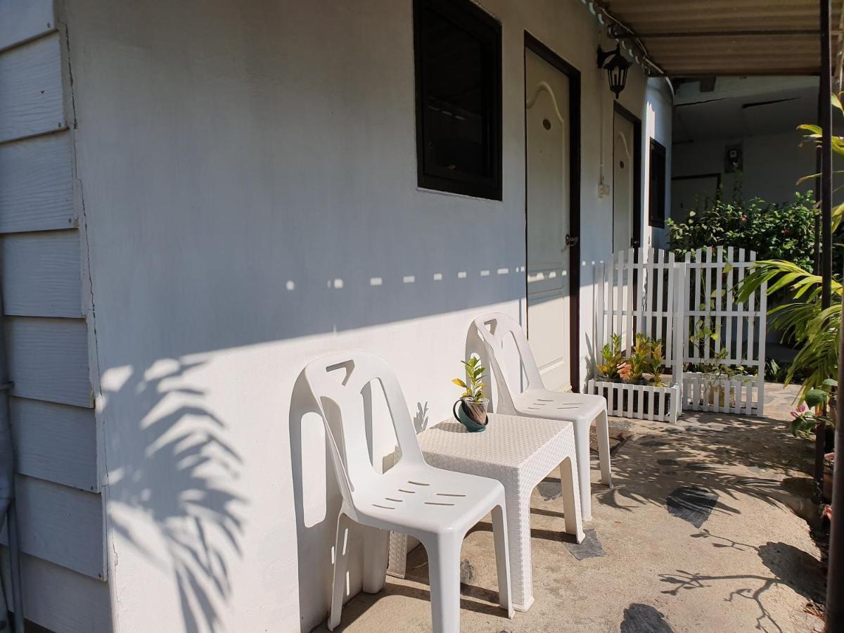 P.California Inter Hostel Nang Rong Luaran gambar
