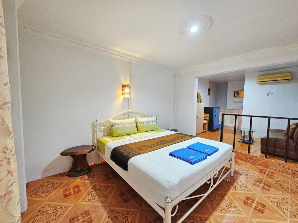 P.California Inter Hostel Nang Rong Luaran gambar