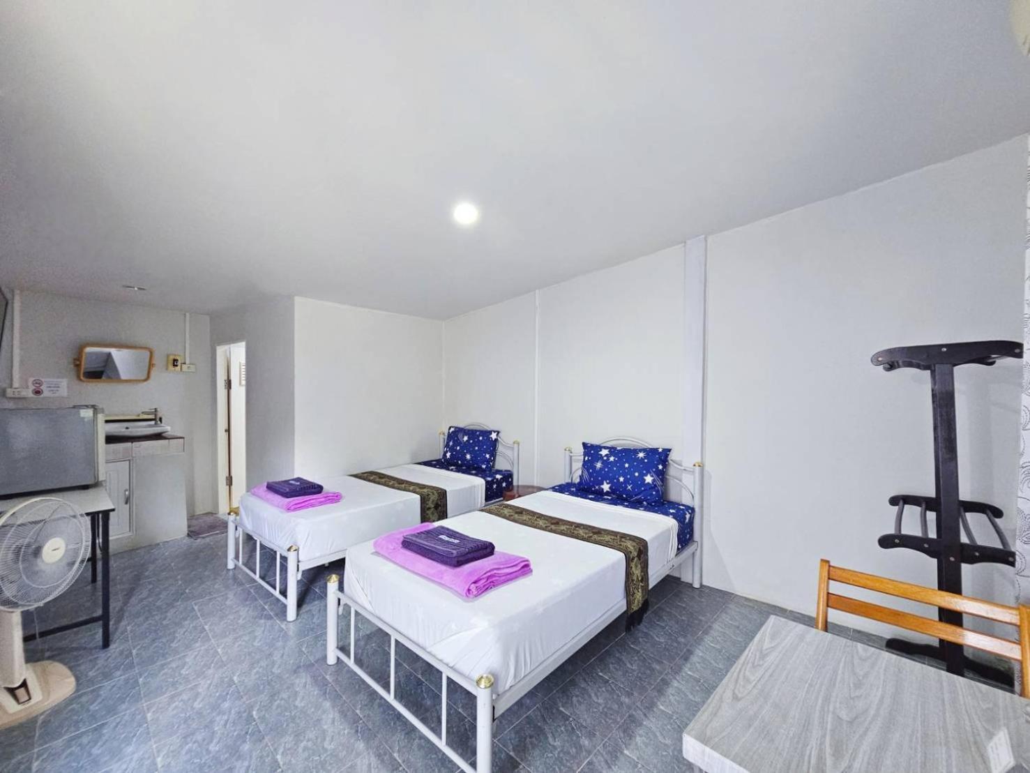 P.California Inter Hostel Nang Rong Luaran gambar