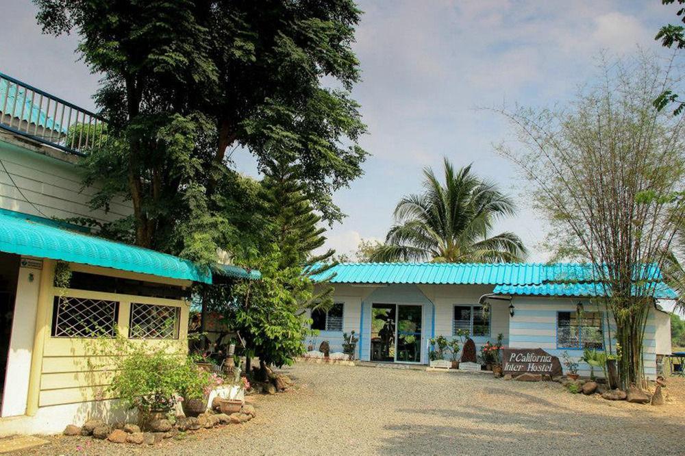 P.California Inter Hostel Nang Rong Luaran gambar