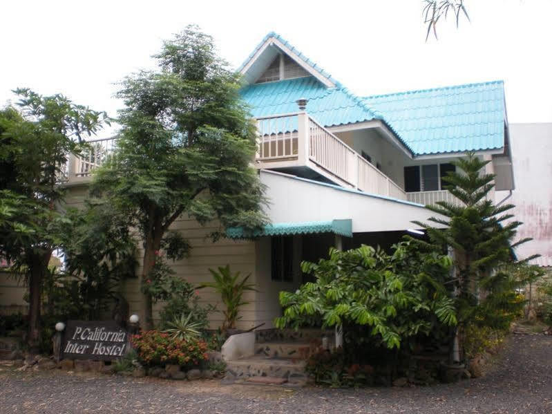 P.California Inter Hostel Nang Rong Luaran gambar